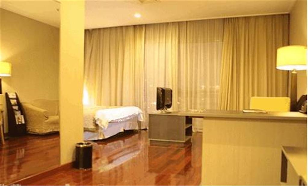 The Land Hotel Shanghai Exterior photo