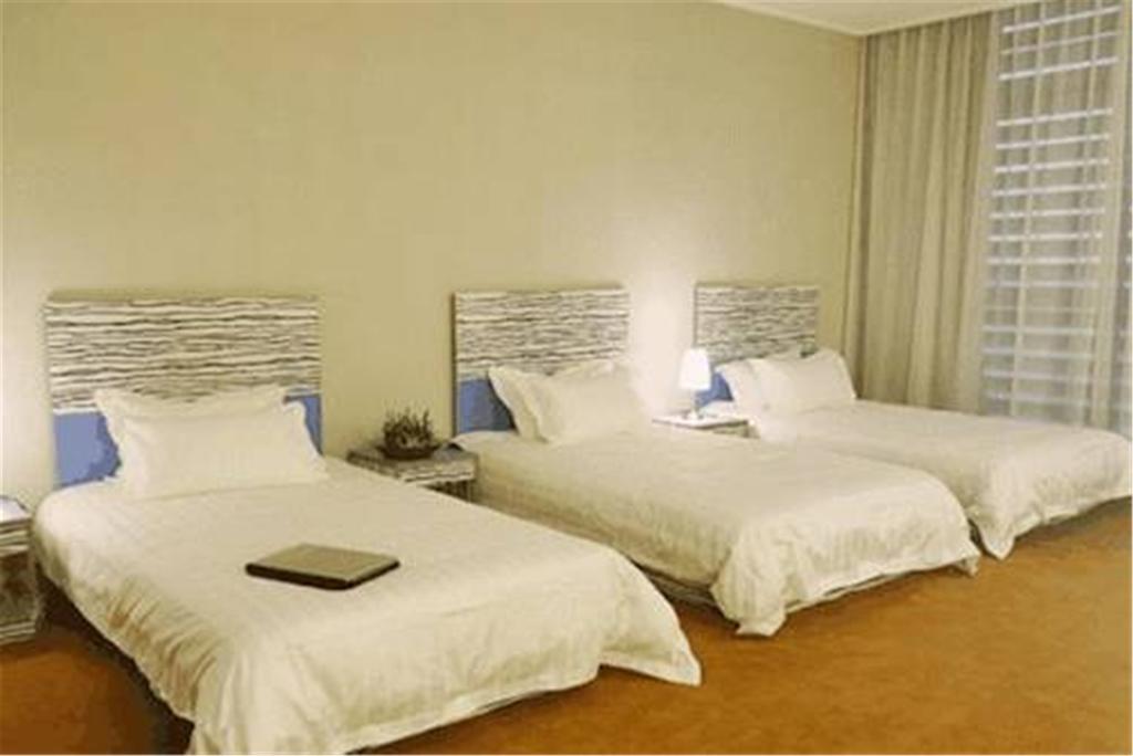 The Land Hotel Shanghai Exterior photo