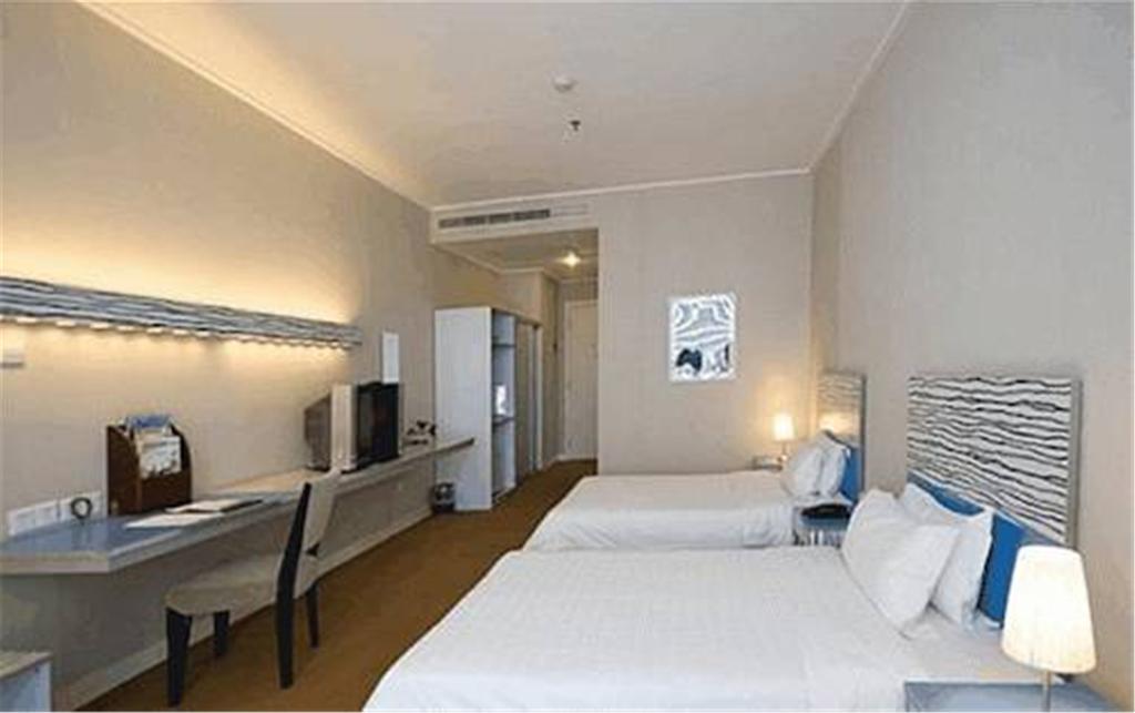 The Land Hotel Shanghai Exterior photo